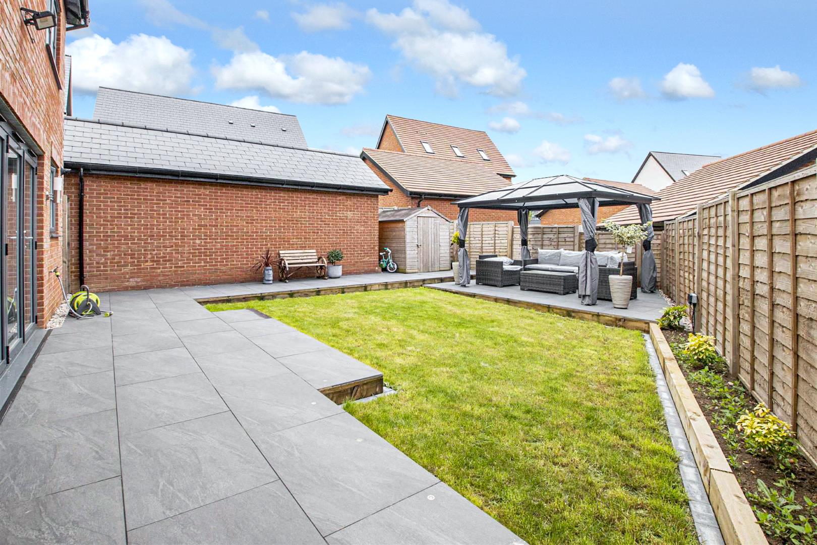Friesland Avenue, Whitehouse, Milton Keynes